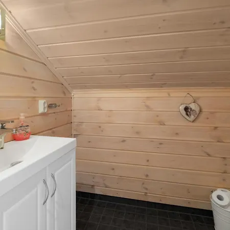 Guest house Lirypa - Badstu & Jacuzzi - Svaenlia - 60 Min Osl *